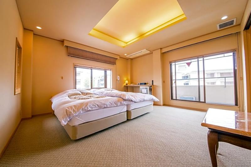 Japaning Liv Ranrokaku Ryokan 3*